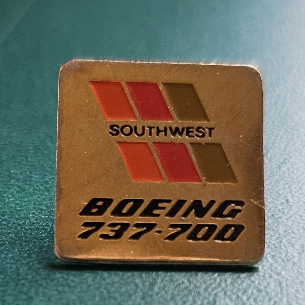 Southwest Airlines Boeing 737-700 Pin
